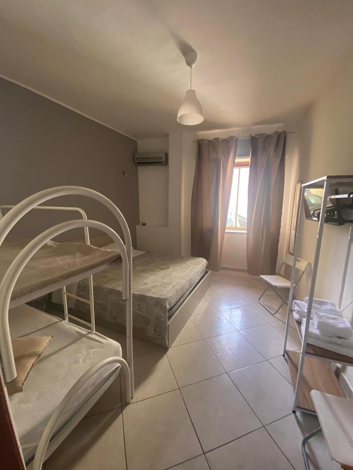 Bedroompompei With Free Parking Bagian luar foto