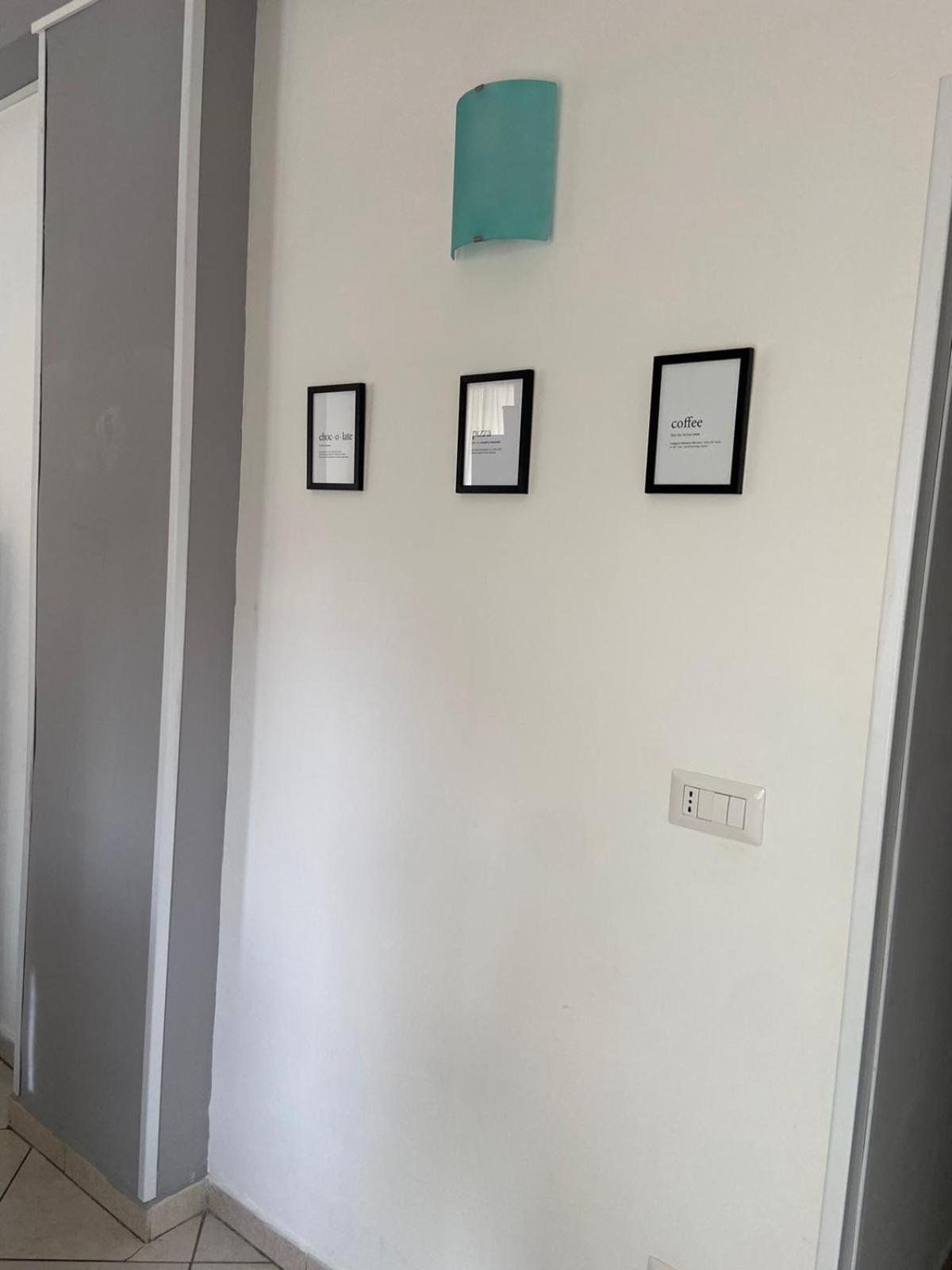 Bedroompompei With Free Parking Bagian luar foto