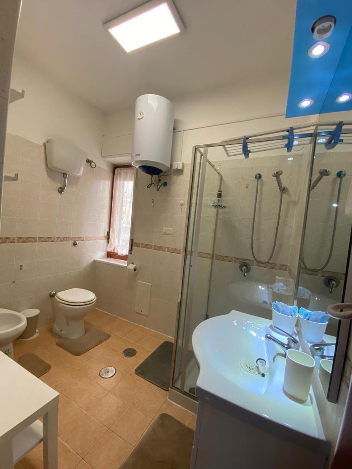 Bedroompompei With Free Parking Bagian luar foto