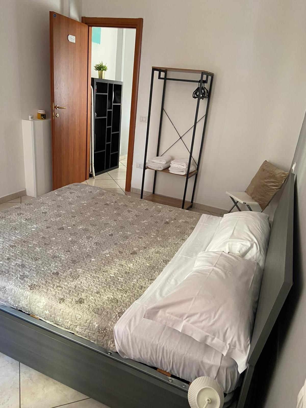 Bedroompompei With Free Parking Bagian luar foto