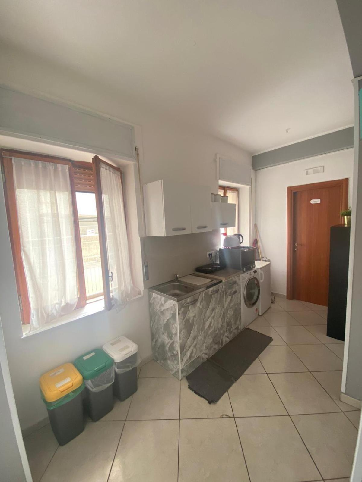 Bedroompompei With Free Parking Bagian luar foto
