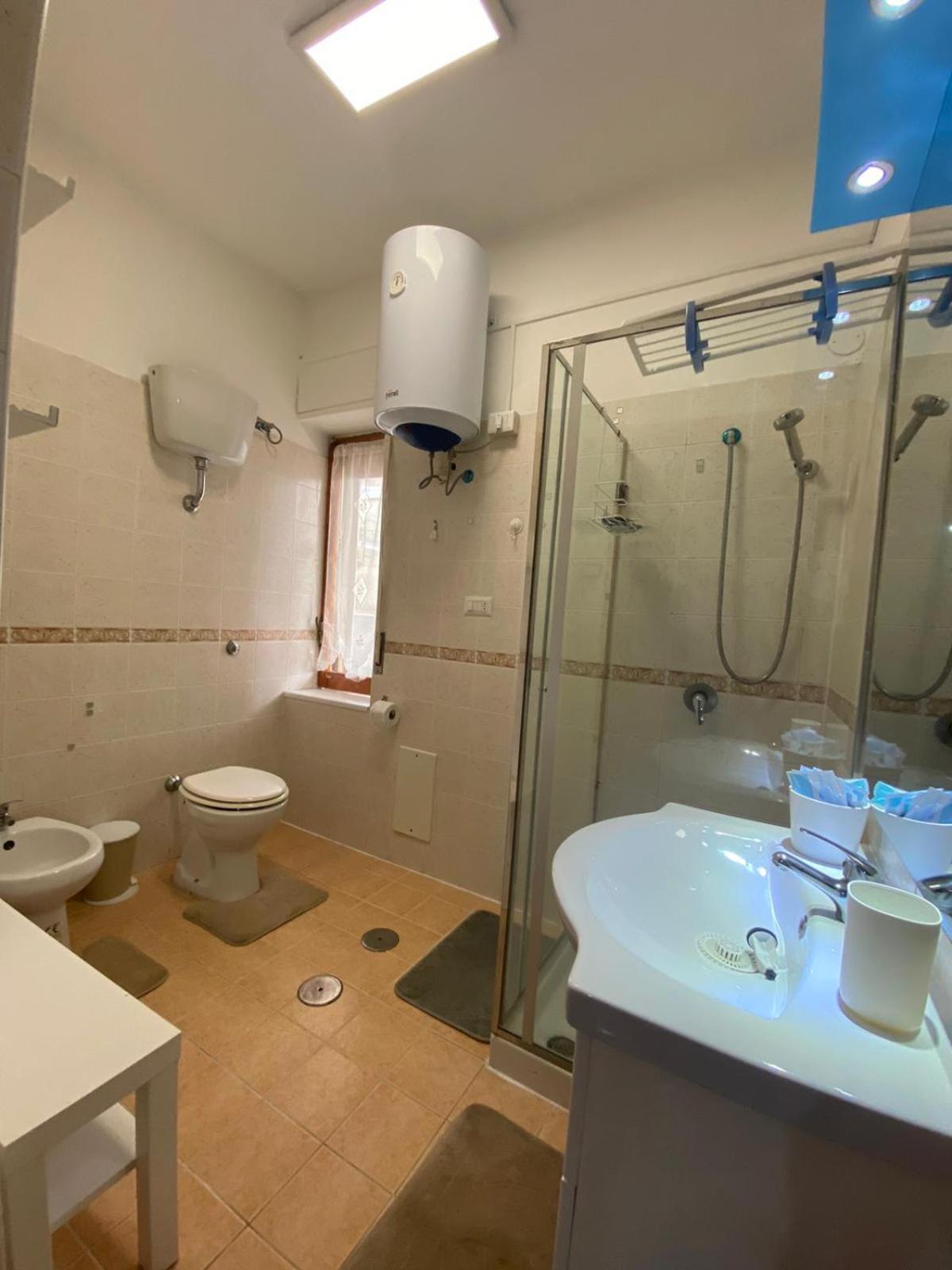 Bedroompompei With Free Parking Bagian luar foto
